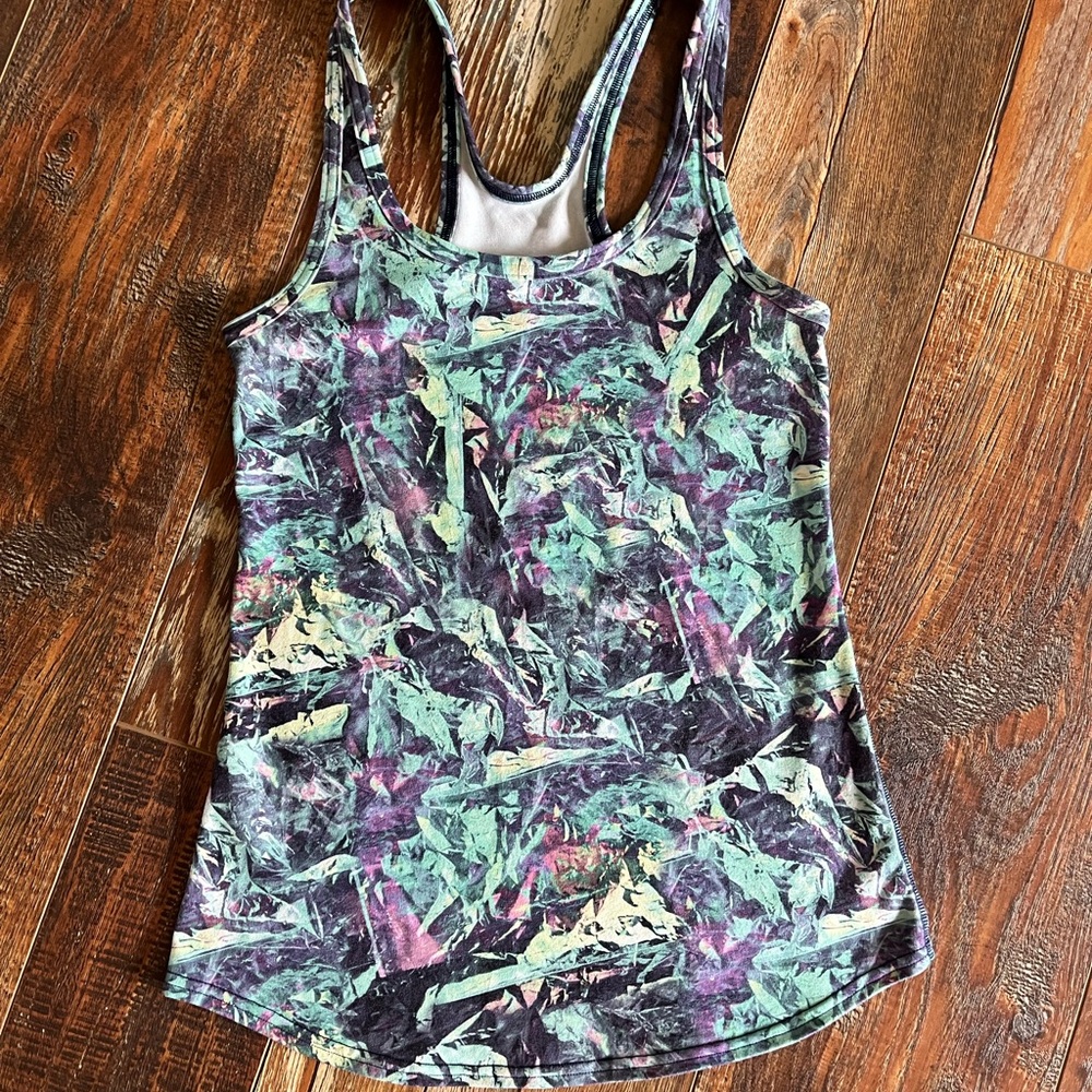 Bundle lululemon 🍋 & Nike Workout Top - Picture 3 of 10